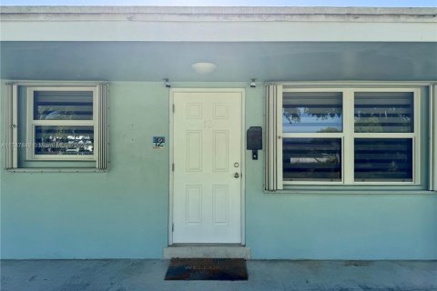 Condominio en venta en Lighthouse Point, Florida, 1 dormitorio, 63.17 m2 № 1863516 - foto 5