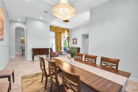 House in Southwest Ranches, Florida 4 bedrooms, 348.57 sq.m. № 1788865 - photo 12