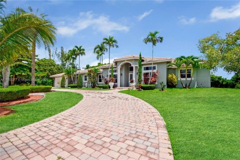 House in Southwest Ranches, Florida 4 bedrooms, 348.57 sq.m. № 1788865 - photo 7