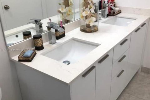 Villa ou maison à louer à Miami, Floride: 3 chambres, 169.73 m2 № 1968500 - photo 18