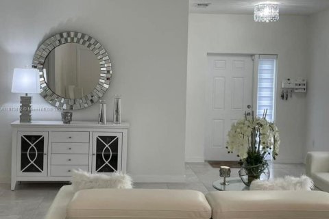 Villa ou maison à louer à Miami, Floride: 3 chambres, 169.73 m2 № 1968500 - photo 12