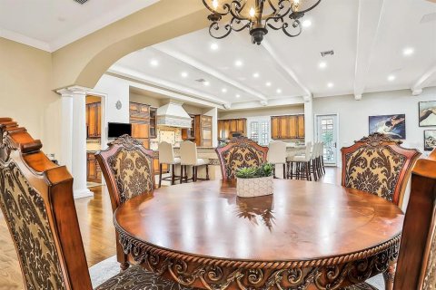 House in Lake Mary, Florida 10 bedrooms, 1469.81 sq.m. № 1778263 - photo 16