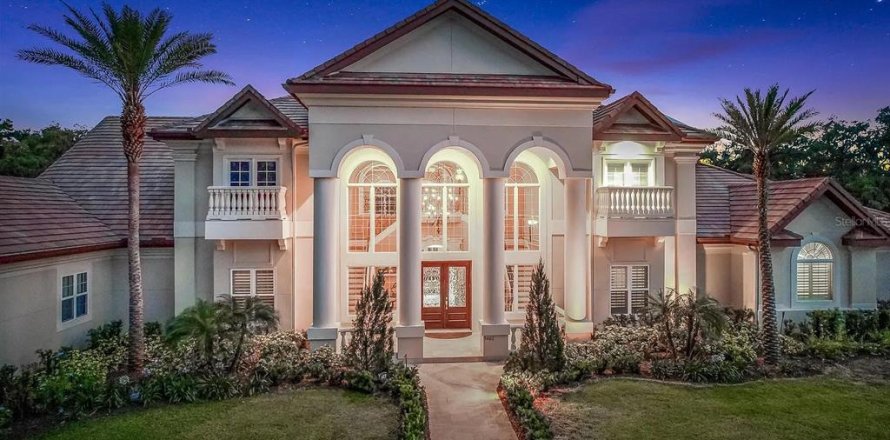 House in Lake Mary, Florida 10 bedrooms, 1469.81 sq.m. № 1778263