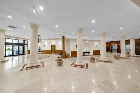 Condo in Hollywood, Florida, 1 bedroom  № 2069543 - photo 21