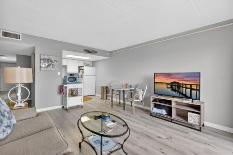 Condominio en venta en Ormond Beach, Florida, 2 dormitorios, 85.93 m2 № 2214861 - foto 8