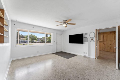 Villa ou maison à vendre à Lantana, Floride: 3 chambres, 110.55 m2 № 2245896 - photo 4