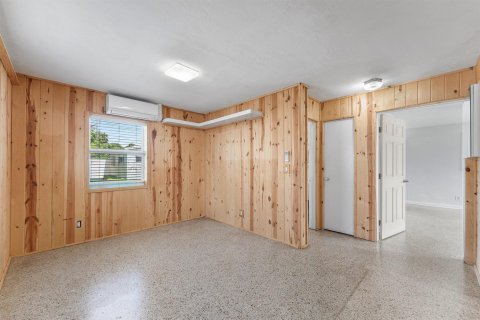 Villa ou maison à vendre à Lantana, Floride: 3 chambres, 110.55 m2 № 2245896 - photo 14