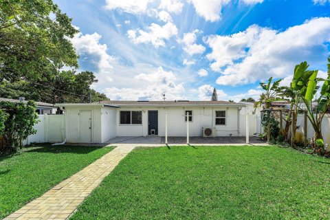 Villa ou maison à vendre à Lantana, Floride: 3 chambres, 110.55 m2 № 2245896 - photo 21