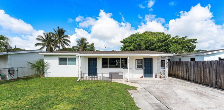 Villa ou maison à Lantana, Floride 3 chambres, 110.55 m2 № 2245896