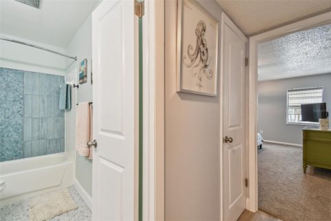 Condo in Saint Petersburg, Florida, 2 bedrooms  № 1845044 - photo 15
