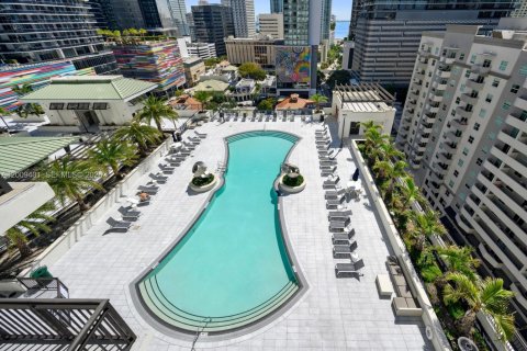 Condominio en alquiler en Miami, Florida, 2 dormitorios, 98.85 m2 № 2076606 - foto 28
