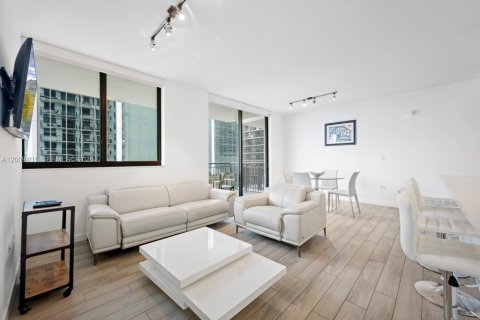 Condominio en alquiler en Miami, Florida, 2 dormitorios, 98.85 m2 № 2076606 - foto 6