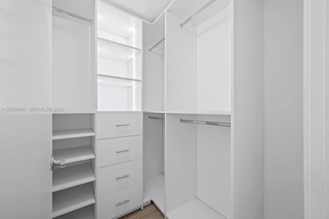 Condominio en alquiler en Miami, Florida, 2 dormitorios, 98.85 m2 № 2076606 - foto 21