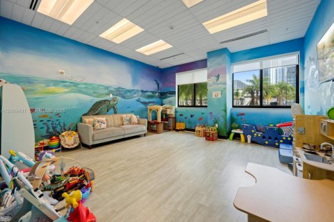 Condominio en alquiler en Miami, Florida, 2 dormitorios, 98.85 m2 № 2076606 - foto 26