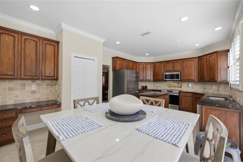 House in Odessa, Florida 5 bedrooms, 323.58 sq.m. № 2416563 - photo 11