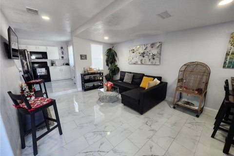 House in Riverview, Florida 4 bedrooms, 230.96 sq.m. № 2128010 - photo 28