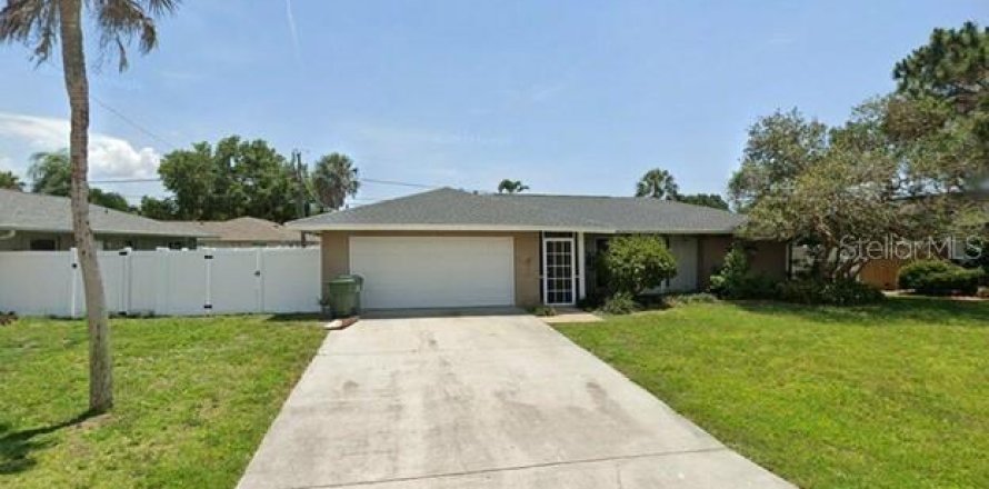 House in Sarasota, Florida 3 bedrooms, 141.3 sq.m. № 2207964