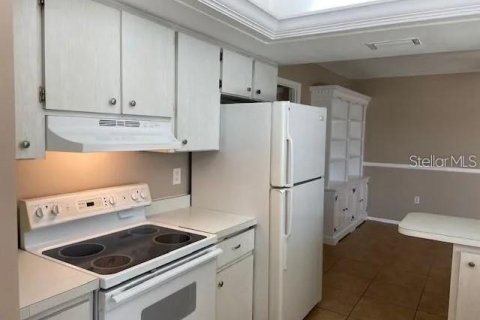 House in Sarasota, Florida 3 bedrooms, 141.3 sq.m. № 2207964 - photo 8