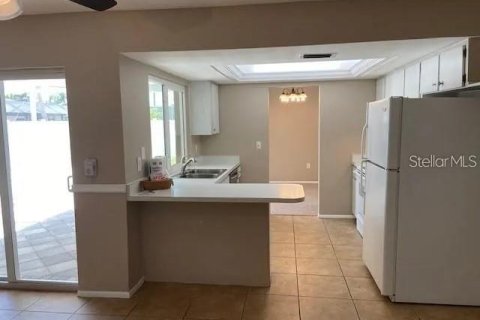 House in Sarasota, Florida 3 bedrooms, 141.3 sq.m. № 2207964 - photo 9