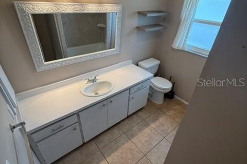 House in Sarasota, Florida 3 bedrooms, 141.3 sq.m. № 2207964 - photo 23