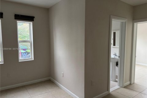 Apartment in Hollywood, Florida 1 bedroom, 2677.81 sq.m. № 2068651 - photo 21