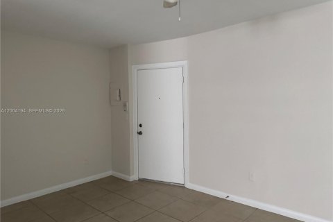 Apartment in Hollywood, Florida 1 bedroom, 2677.81 sq.m. № 2068651 - photo 17