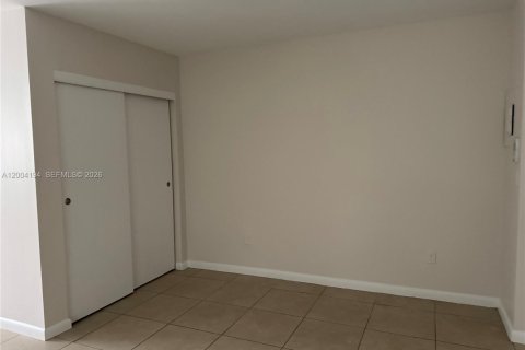 Apartment in Hollywood, Florida 1 bedroom, 2677.81 sq.m. № 2068651 - photo 19