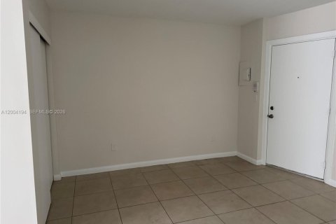 Apartment in Hollywood, Florida 1 bedroom, 2677.81 sq.m. № 2068651 - photo 18