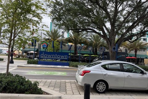 Apartment in Hollywood, Florida 1 bedroom, 2677.81 sq.m. № 2068651 - photo 2