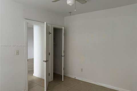 Apartment in Hollywood, Florida 1 bedroom, 2677.81 sq.m. № 2068651 - photo 5