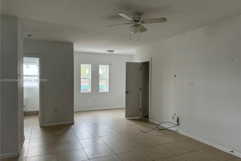Apartment in Hollywood, Florida 1 bedroom, 2677.81 sq.m. № 2068651 - photo 7