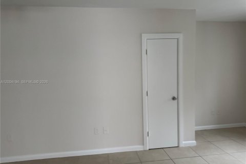 Apartment in Hollywood, Florida 1 bedroom, 2677.81 sq.m. № 2068651 - photo 9