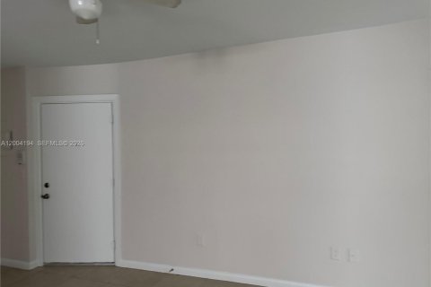 Apartment in Hollywood, Florida 1 bedroom, 2677.81 sq.m. № 2068651 - photo 15