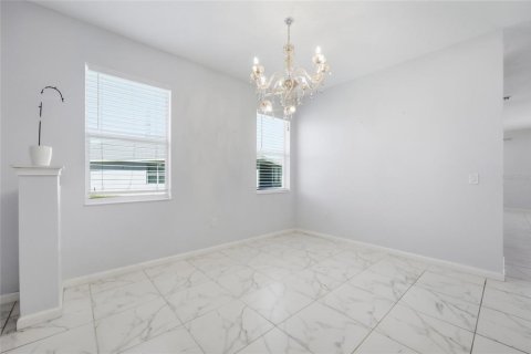 House in Orlando, Florida 4 bedrooms, 221.01 sq.m. № 2225902 - photo 6