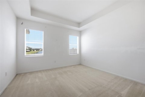 House in Orlando, Florida 4 bedrooms, 221.01 sq.m. № 2225902 - photo 21