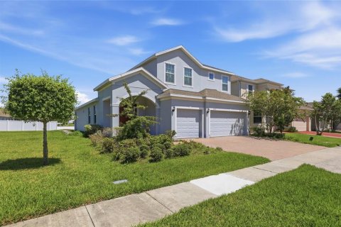 House in Orlando, Florida 4 bedrooms, 221.01 sq.m. № 2225902 - photo 2