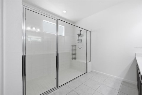 House in Orlando, Florida 4 bedrooms, 221.01 sq.m. № 2225902 - photo 24