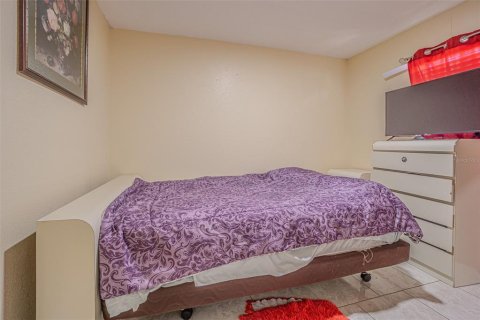 Casa en venta en Tampa, Florida, 4 dormitorios, 122.26 m2 № 1851422 - foto 11