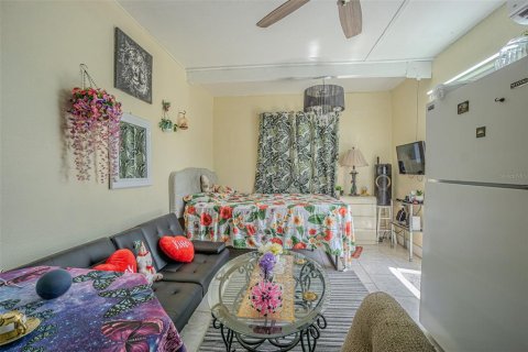 Casa en venta en Tampa, Florida, 4 dormitorios, 122.26 m2 № 1851422 - foto 18