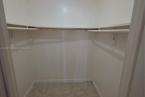 Condominio en venta en Margate, Florida, 1 dormitorio, 66.89 m2 № 1957212 - foto 7