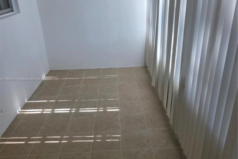 Condominio en venta en Margate, Florida, 1 dormitorio, 66.89 m2 № 1957212 - foto 6