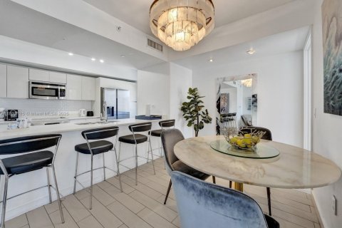 Copropriété à louer à Hallandale Beach, Floride: 4 chambres, 146.51 m2 № 1934608 - photo 7