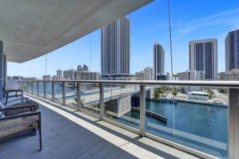 Copropriété à louer à Hallandale Beach, Floride: 4 chambres, 146.51 m2 № 1934608 - photo 18