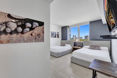 Copropriété à louer à Hallandale Beach, Floride: 4 chambres, 146.51 m2 № 1934608 - photo 16