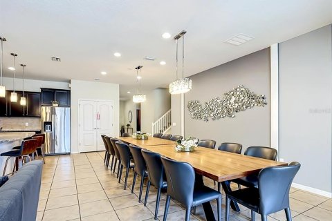 Casa en venta en Kissimmee, Florida, 9 dormitorios, 407.93 m2 № 2203035 - foto 2