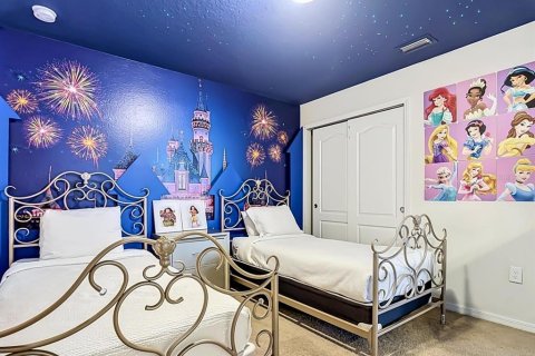 Casa en venta en Kissimmee, Florida, 9 dormitorios, 407.93 m2 № 2203035 - foto 7