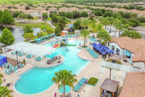 Casa en venta en Kissimmee, Florida, 9 dormitorios, 407.93 m2 № 2203035 - foto 17