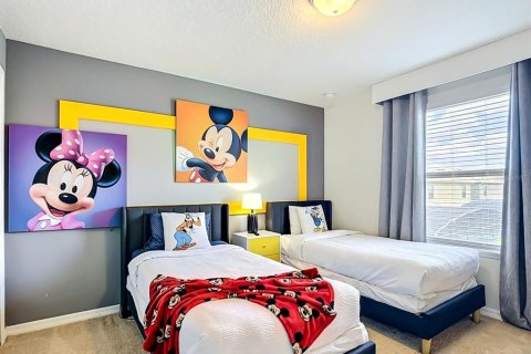 Casa en venta en Kissimmee, Florida, 9 dormitorios, 407.93 m2 № 2203035 - foto 6