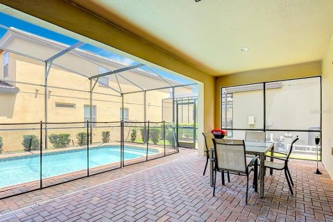Casa en venta en Kissimmee, Florida, 9 dormitorios, 407.93 m2 № 2203035 - foto 14