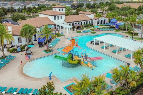 Casa en venta en Kissimmee, Florida, 9 dormitorios, 407.93 m2 № 2203035 - foto 18